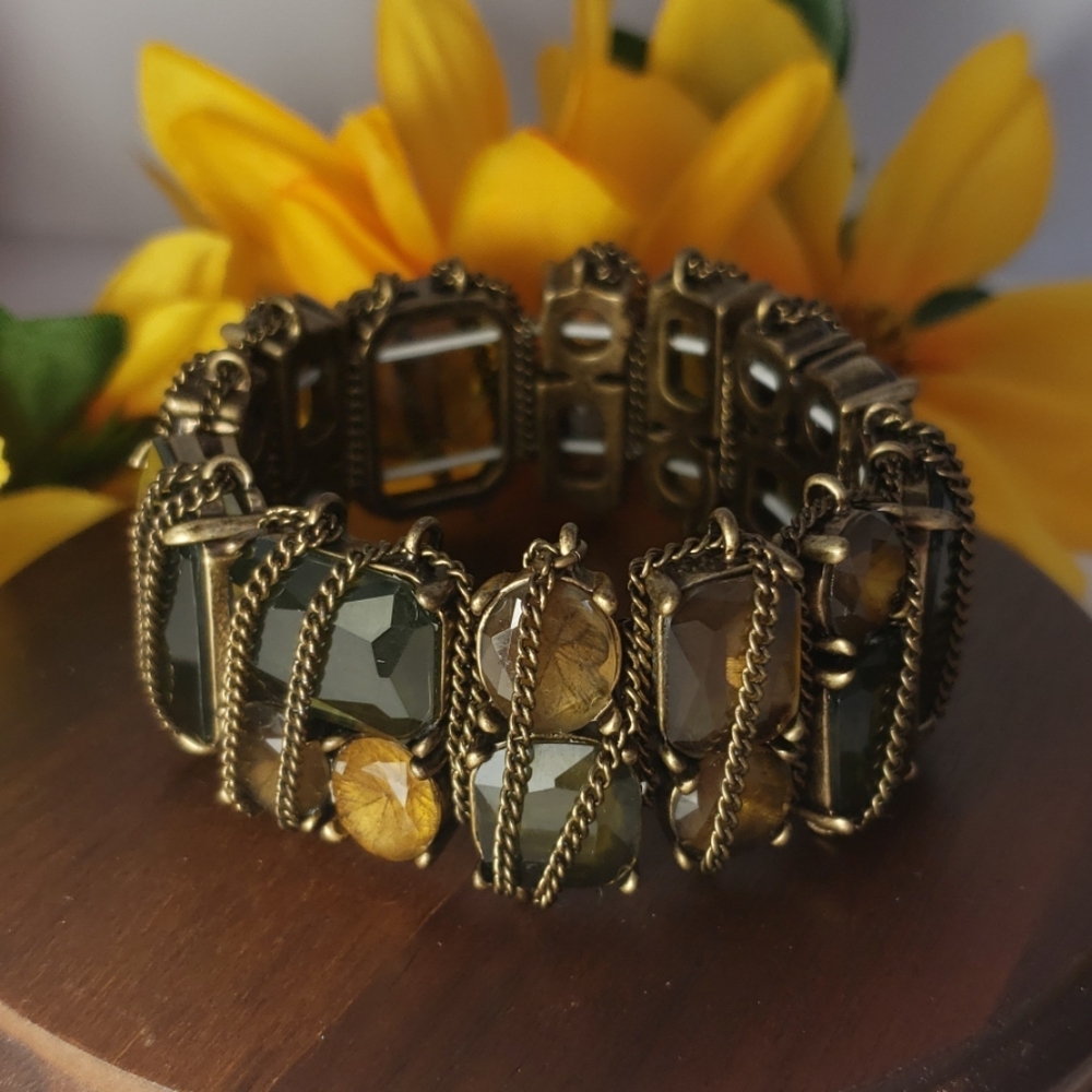 Statement stretch bracelet